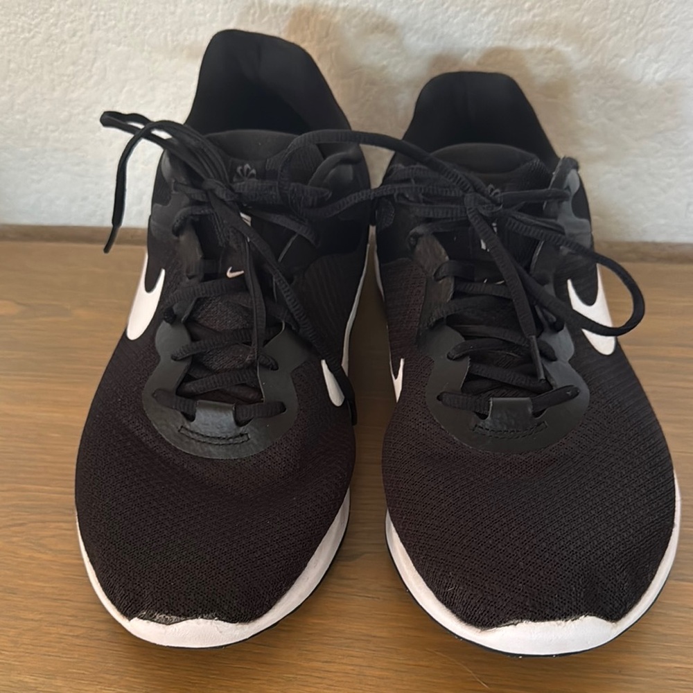 Nike Black and White Sneakers